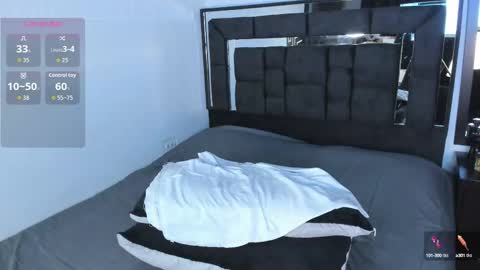 Snapshot of alanblack1 chatting on 09-18-25, 02:57 alanblack1 online show from 09-18-25, 02:57