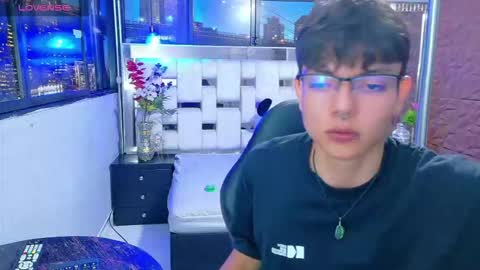 Snapshot of alandelrey57 chatting on 12-05-25, 04:32 ALAN DEL REY online show from 12-05-25, 04:32