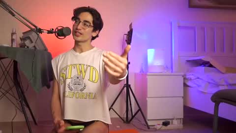 idenavarre online show from 01-12-25, 01:32