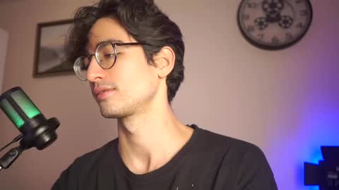 idenavarre online show from 01-19-25, 10:39