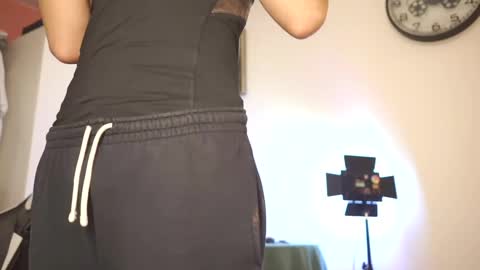 idenavarre online show from 02-10-25, 09:04