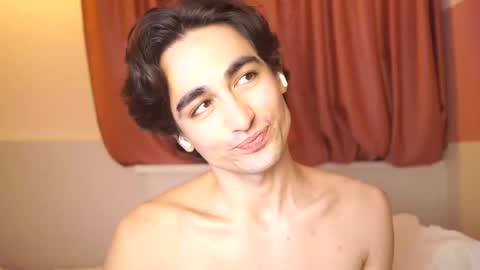 idenavarre online show from 02-23-25, 01:13