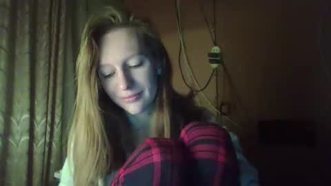 Snapshot of alane26 chatting on 02-28-25, 10:39 Elisa online show from 02-28-25, 10:39