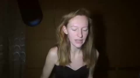 Snapshot of alane26 chatting on 03-06-25, 08:16 Elisa online show from 03-06-25, 08:16