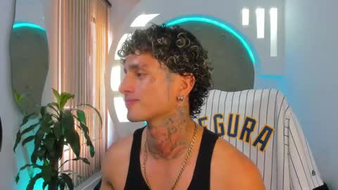 Snapshot of alanrodgers2_0 chatting on 02-13-25, 03:35 alan online show from 02-13-25, 03:35