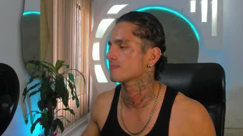 Snapshot of alanrodgers2_0 chatting on 02-21-25, 03:54 alan online show from 02-21-25, 03:54