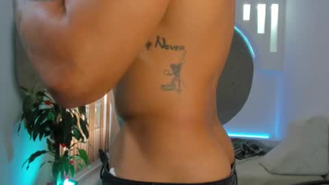 Snapshot of alanrodgers2_0 chatting on 02-25-25, 03:38 alan online show from 02-25-25, 03:38