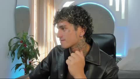 Snapshot of alanrodgers2_0 chatting on 03-07-25, 05:38 alan online show from 03-07-25, 05:38