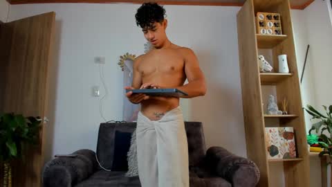 Alan online show from 09-25-25, 01:26