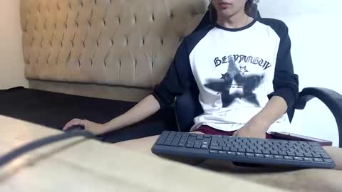 alantrickz365 online show from 11-17-25, 02:06