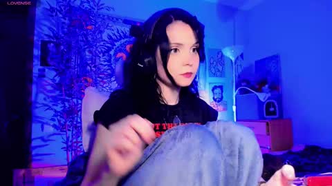 alaska_chan_ online show from 02-18-25, 06:04