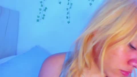 Snapshot of alaska_drew chatting on 03-01-25, 05:31 Alaska online show from 03-01-25, 05:31