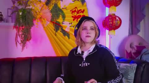 albaandthayron online show from 10-25-25, 12:13