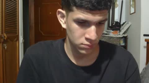 Snapshot of albajadmamad_01 chatting on 09-20-25, 04:57 josevcam online show from 09-20-25, 04:57