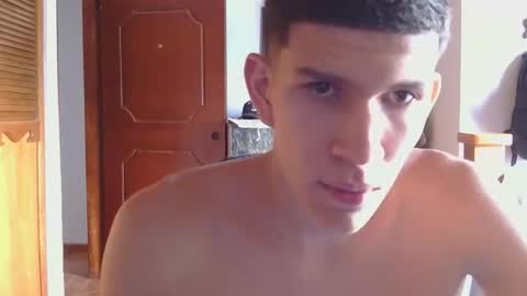 Snapshot of albajadmamad_01 chatting on 10-20-25, 06:41 josevcam online show from 10-20-25, 06:41