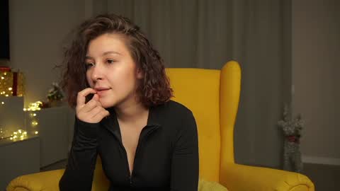 Hi all. My name is Stela and this is my first day here online show from 01-12-25, 09:51