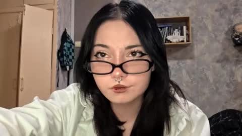 Im Katrina online show from 11-22-25, 03:55