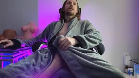 Snapshot of albinoadonis chatting on 10-03-25, 07:00 albinoadonis online show from 10-03-25, 07:00