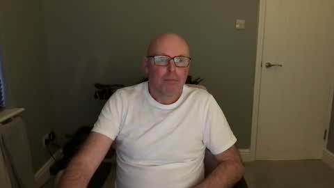 Snapshot of alc300170 chatting on 01-08-25, 07:55 alc300170 online show from 01-08-25, 07:55