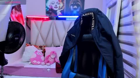 Snapshot of ale_noah_xxx chatting on 12-10-24, 02:16 ale_noah_xxx online show from 12-10-24, 02:16