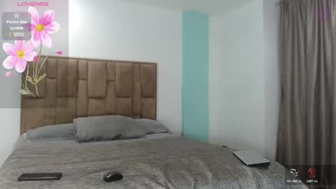 Snapshot of aleejhandra chatting on 10-19-25, 11:27 alejandra online show from 10-19-25, 11:27