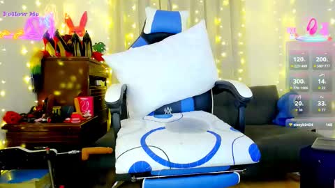 Snapshot of aleexx___ chatting on 02-27-26, 05:46 Alex online show from 02-27-26, 05:46