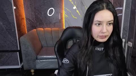 aleja online show from 10-23-25, 09:13