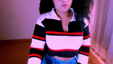 Alejandra  online show from 10-19-25, 01:34