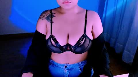 Alejandra  online show from 10-29-25, 01:08