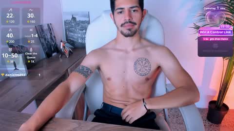 Snapshot of alejandrostorm chatting on 01-24-25, 11:23 Alejo online show from 01-24-25, 11:23