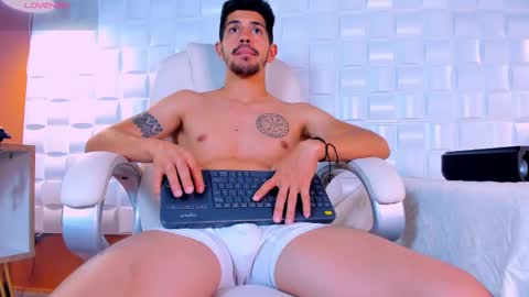 Snapshot of alejandrostorm chatting on 02-09-25, 11:14 Alejo online show from 02-09-25, 11:14