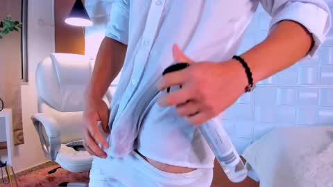 Snapshot of alejandrostorm chatting on 02-11-25, 11:44 Alejo online show from 02-11-25, 11:44