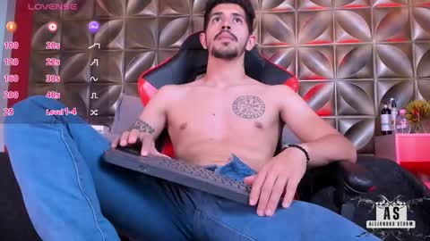 Snapshot of alejandrostorm chatting on 02-20-25, 05:55 Alejo online show from 02-20-25, 05:55