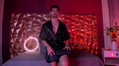 Snapshot of alejandrostorm chatting on 03-12-25, 09:23 Alejo online show from 03-12-25, 09:23