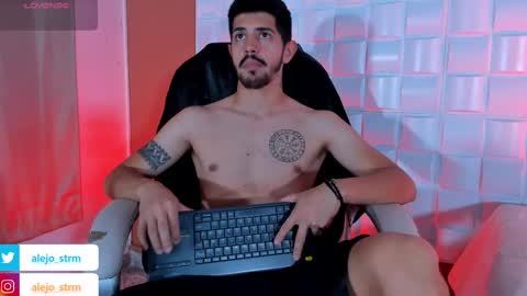 Snapshot of alejandrostorm chatting on 09-18-25, 10:56 Alejo online show from 09-18-25, 10:56