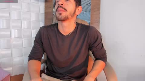 Snapshot of alejandrostorm chatting on 02-08-26, 03:32 Alejo online show from 02-08-26, 03:32