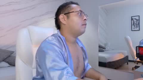 Snapshot of alejandrosweet_ chatting on 02-24-26, 12:14 Alejandro online show from 02-24-26, 12:14