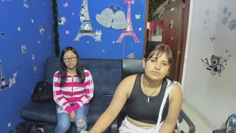 Snapshot of alejita_smithh chatting on 01-20-25, 12:28 zoe and Kataleya online show from 01-20-25, 12:28