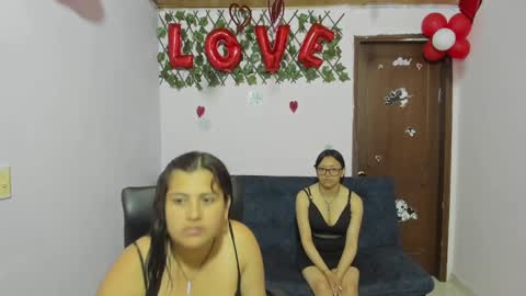 Snapshot of alejita_smithh chatting on 02-21-25, 01:00 zoe and Kataleya online show from 02-21-25, 01:00