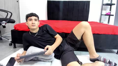 alejo_gray1 online show from 02-15-26, 12:07