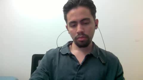 Snapshot of alejo_shy chatting on 01-06-25, 02:15 alejo_shy online show from 01-06-25, 02:15