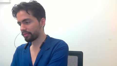 Snapshot of alejo_shy chatting on 02-05-25, 03:55 alejo_shy online show from 02-05-25, 03:55