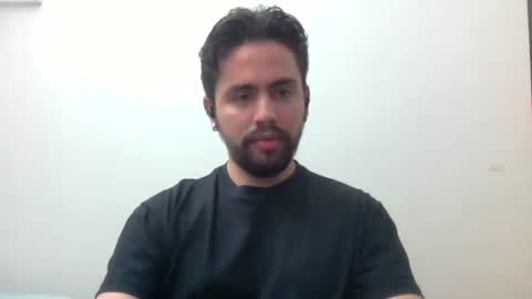 Snapshot of alejo_shy chatting on 10-28-25, 03:10 alejo_shy online show from 10-28-25, 03:10