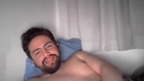 Snapshot of alejo_shy chatting on 11-11-25, 06:24 alejo_shy online show from 11-11-25, 06:24