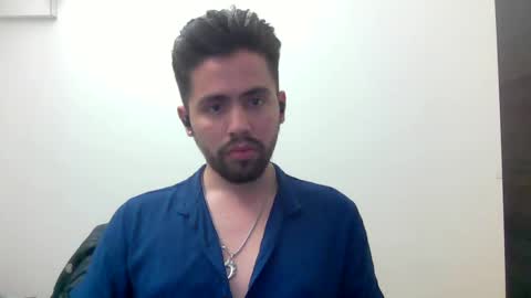 Snapshot of alejo_shy chatting on 11-24-25, 01:05 alejo_shy online show from 11-24-25, 01:05