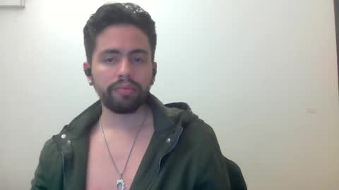 Snapshot of alejo_shy chatting on 12-05-25, 01:58 alejo_shy online show from 12-05-25, 01:58