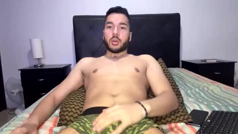 Snapshot of alejocoleman chatting on 10-28-25, 08:11 alejocoleman online show from 10-28-25, 08:11