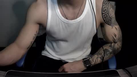 alejoduarte16 online show from 12-22-25, 06:49