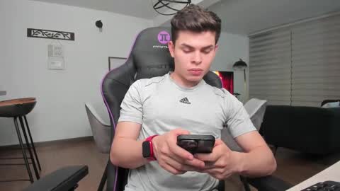 Snapshot of alejoo_twink chatting on 02-28-25, 02:31 ONLYFANS Alejoo twink online show from 02-28-25, 02:31