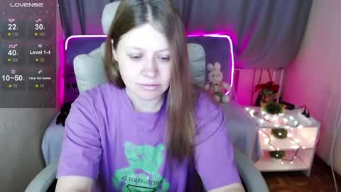 Snapshot of alekasamui chatting on 01-06-25, 12:48 Aleksa online show from 01-06-25, 12:48